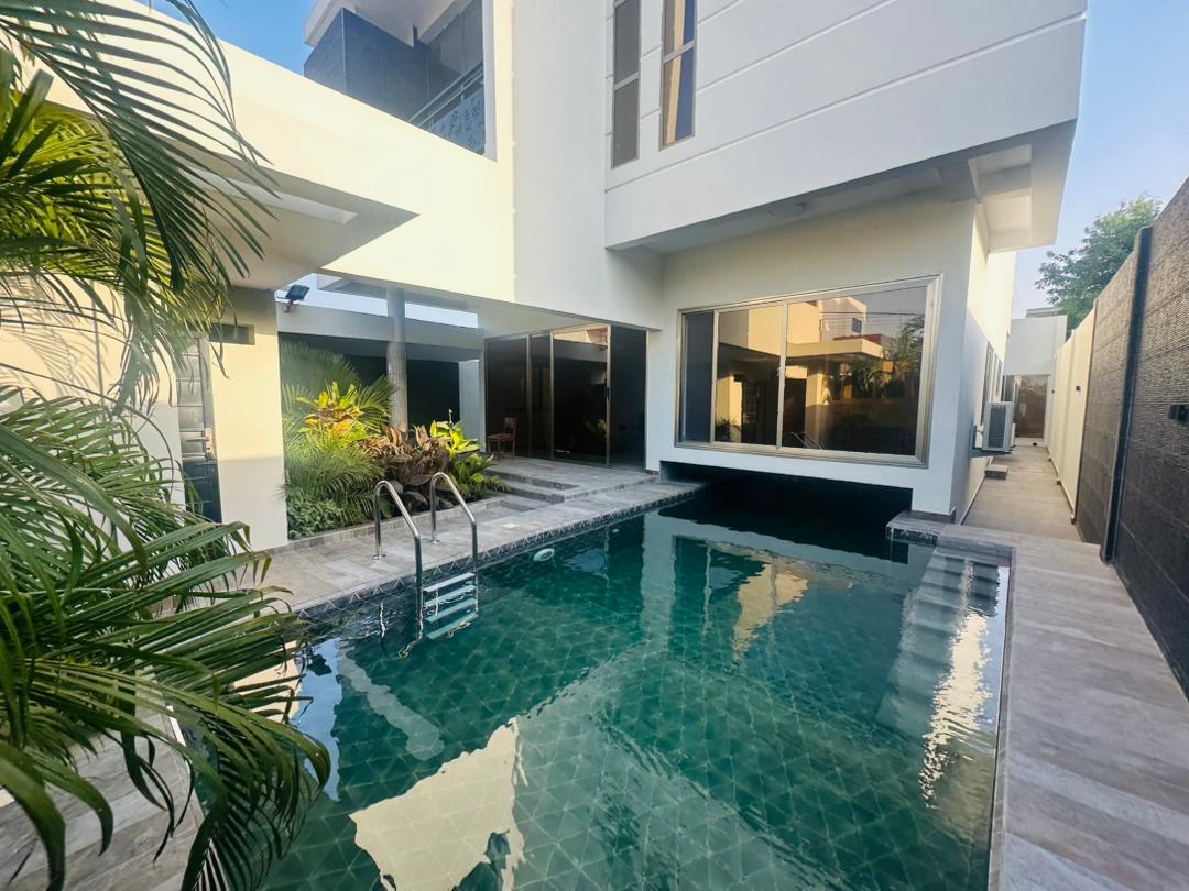 Villa à louer à Cotonou Fidjrossè Plage