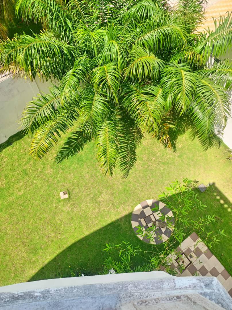 Villa à louer avec Jardin et Piscine à Cotonou Akpakpa CENSAD