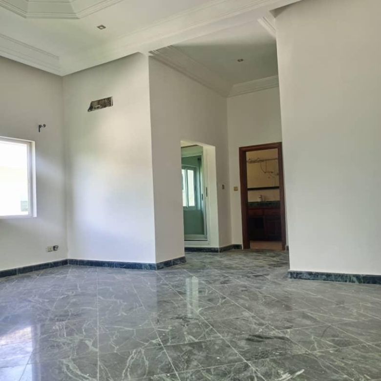 Villa à louer avec Jardin et Piscine à Cotonou Akpakpa CENSAD