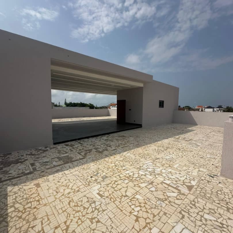 Villa luxueuse avec Jardin et Piscine à louer à Cotonou Apakpa CENSAD