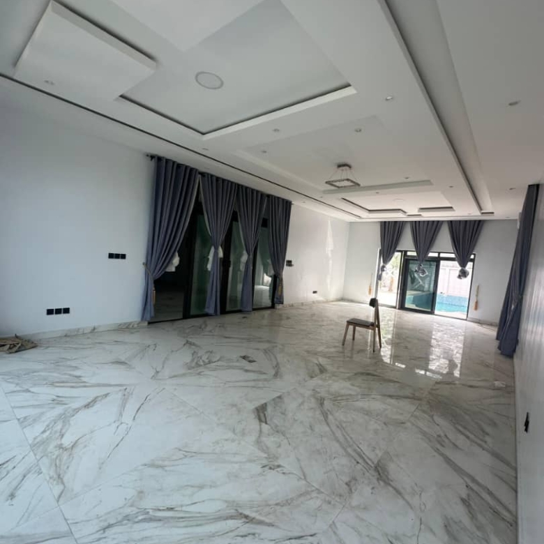 Villa luxueuse avec Jardin et Piscine à louer à Cotonou Apakpa CENSAD