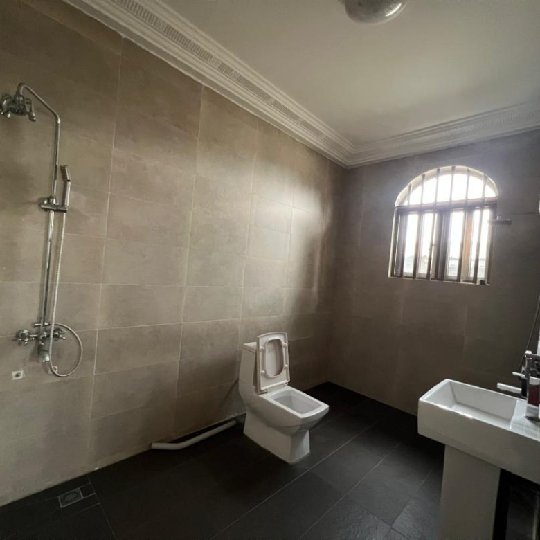 Belle Villa meublée à louer à Cotonou Akpakpa à PK10