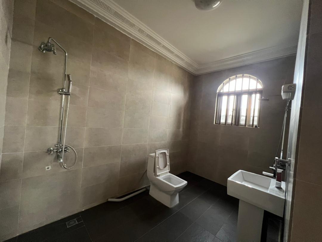 Belle Villa meublée à louer à Cotonou Akpakpa à PK10