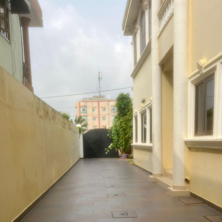 Belle Villa meublée à louer à Cotonou Akpakpa à PK10
