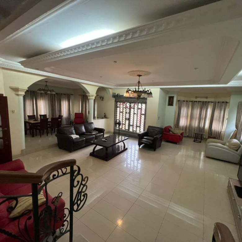 Belle Villa meublée à louer à Cotonou Akpakpa à PK10