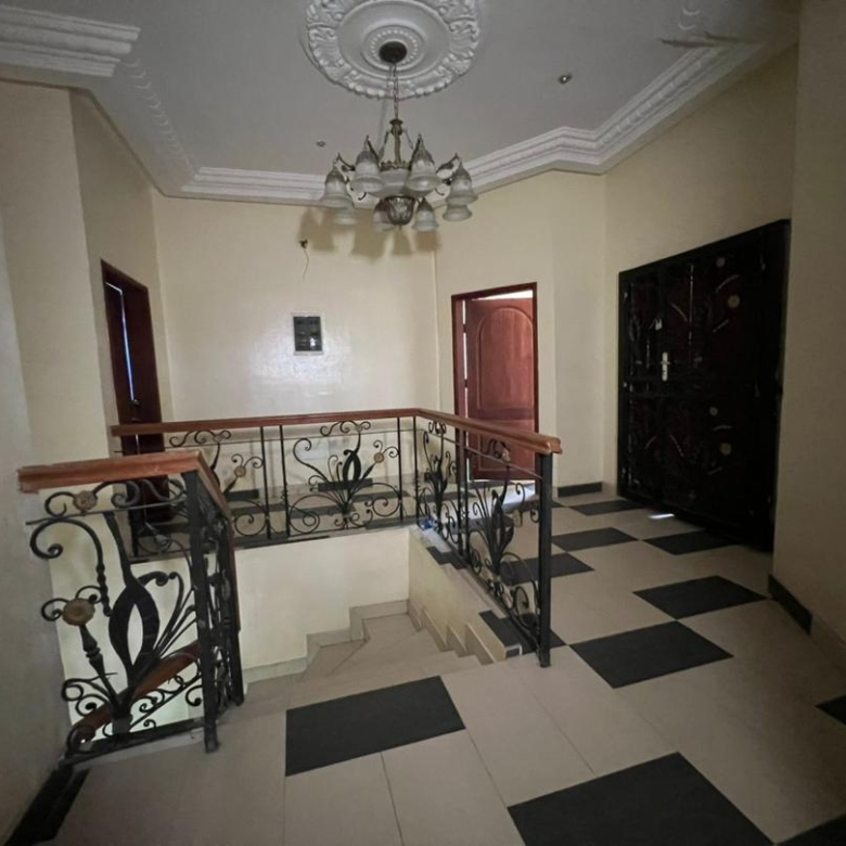 Belle Villa meublée à louer à Cotonou Akpakpa à PK10