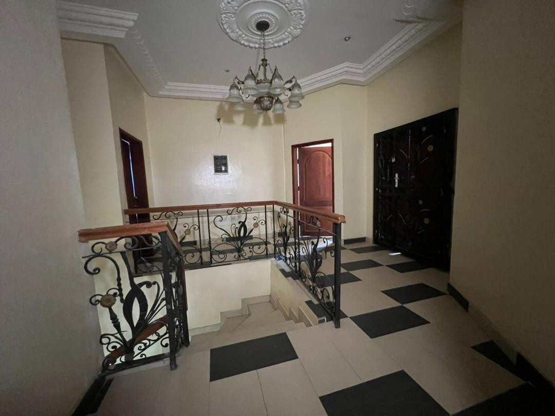 Belle Villa meublée à louer à Cotonou Akpakpa à PK10