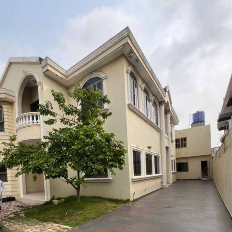 Belle Villa meublée à louer à Cotonou Akpakpa à PK10