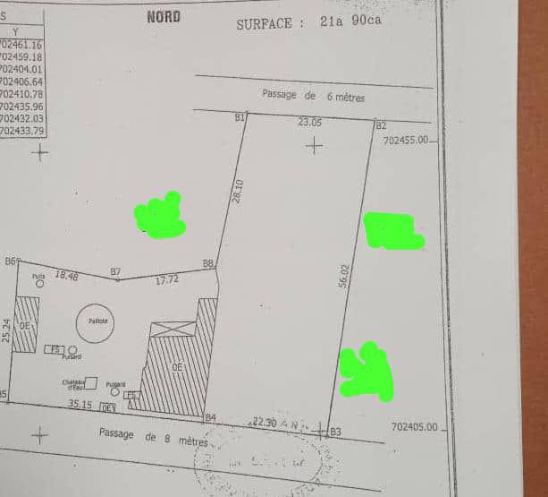 Domaine à vendre à Cotonou Fidjrossè Fiyegnon