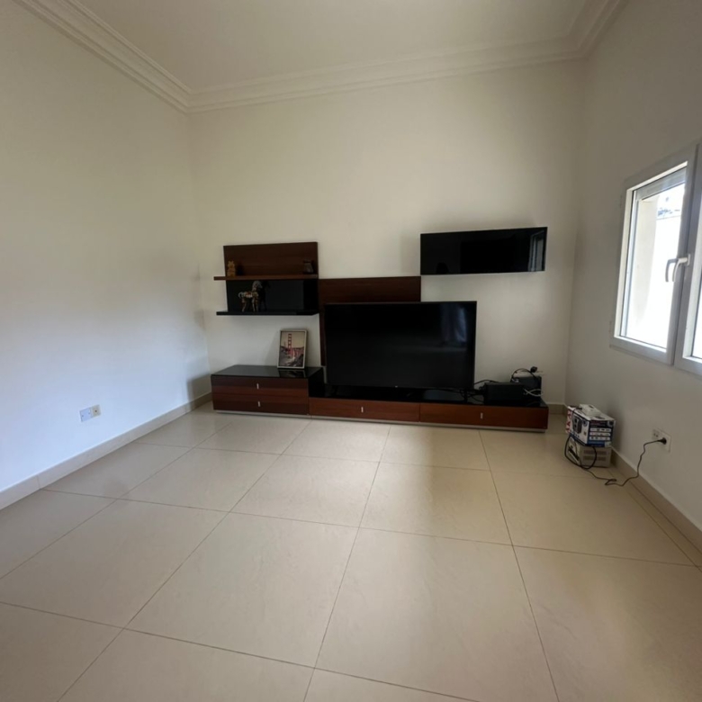 Entrée Personnelle meublée à louer à Cotonou Fidjrossè (25)