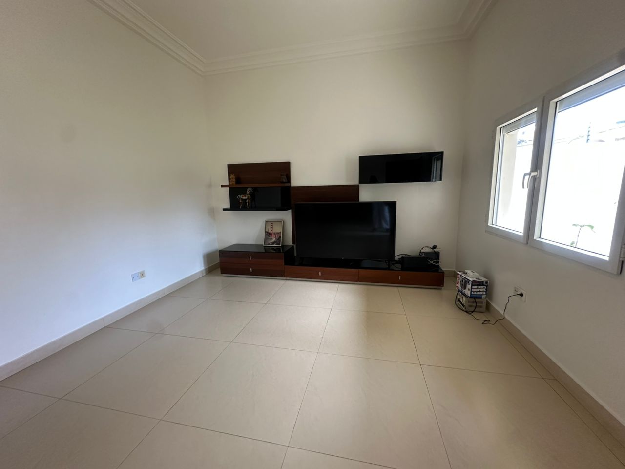 Entrée Personnelle meublée à louer à Cotonou Fidjrossè (25)