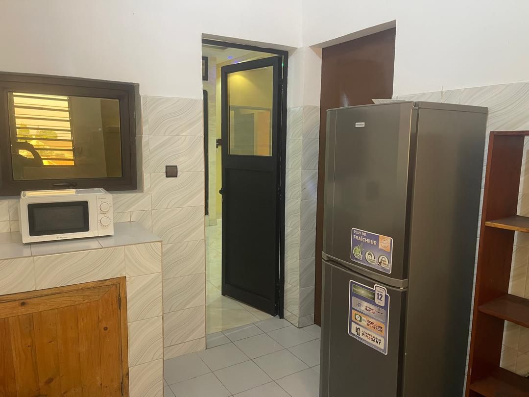 Entrée personnelle meublée à Cotonou Akpakpa Quartier Jack