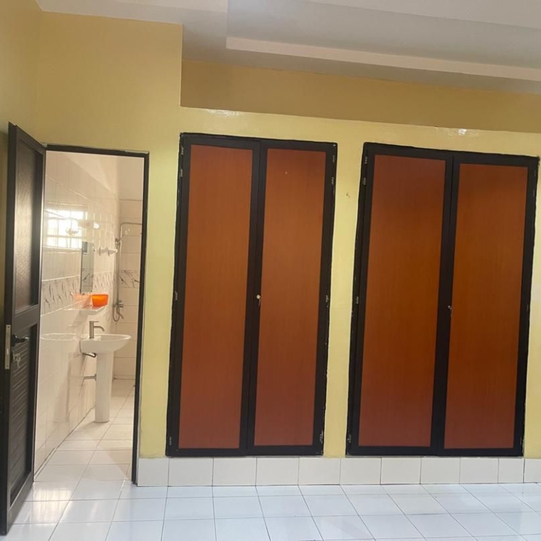 Entrée personnelle meublée à Cotonou Akpakpa Quartier Jack