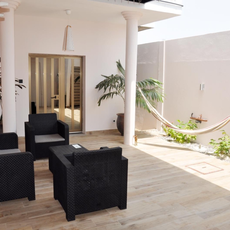 Entrée personnelle meublée à louer à Fidjrossè