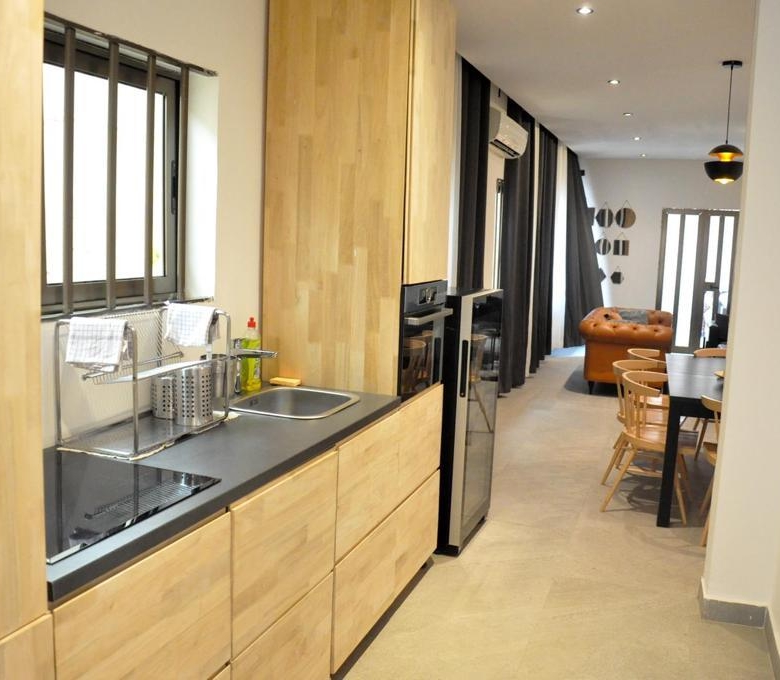 Entrée personnelle meublée à louer à Fidjrossè