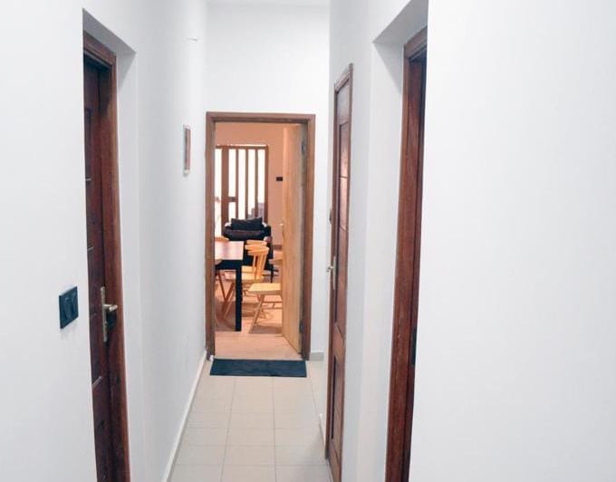 Entrée personnelle meublée à louer à Fidjrossè