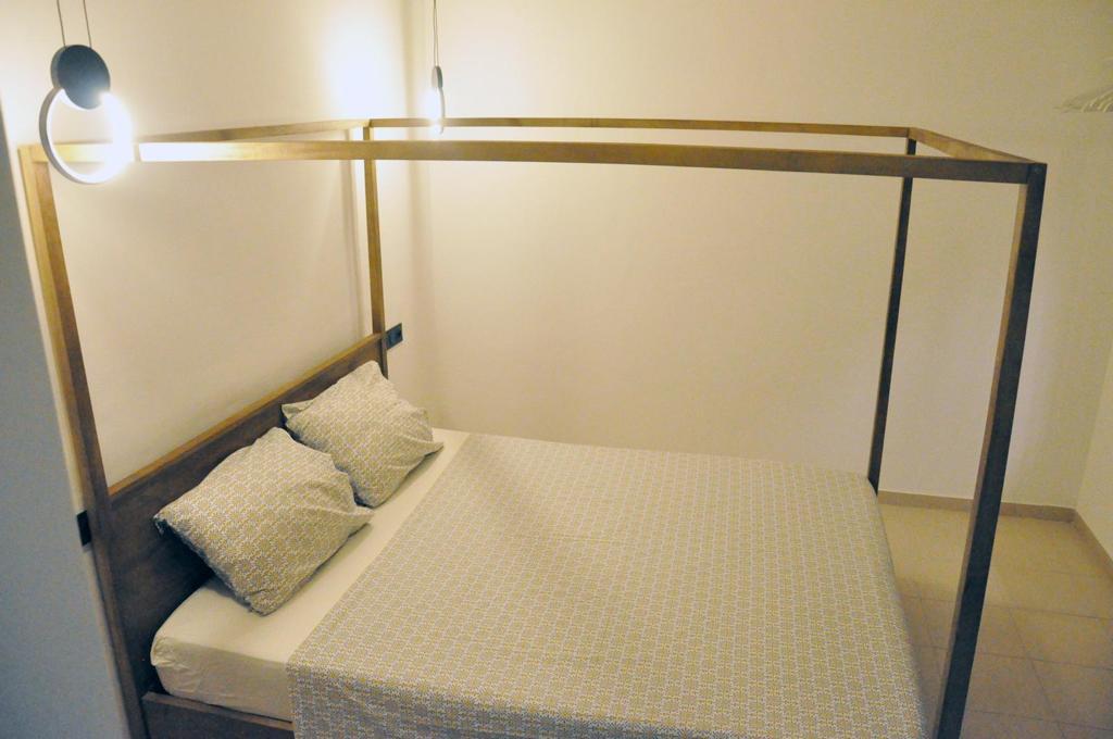 Entrée personnelle meublée à louer à Fidjrossè