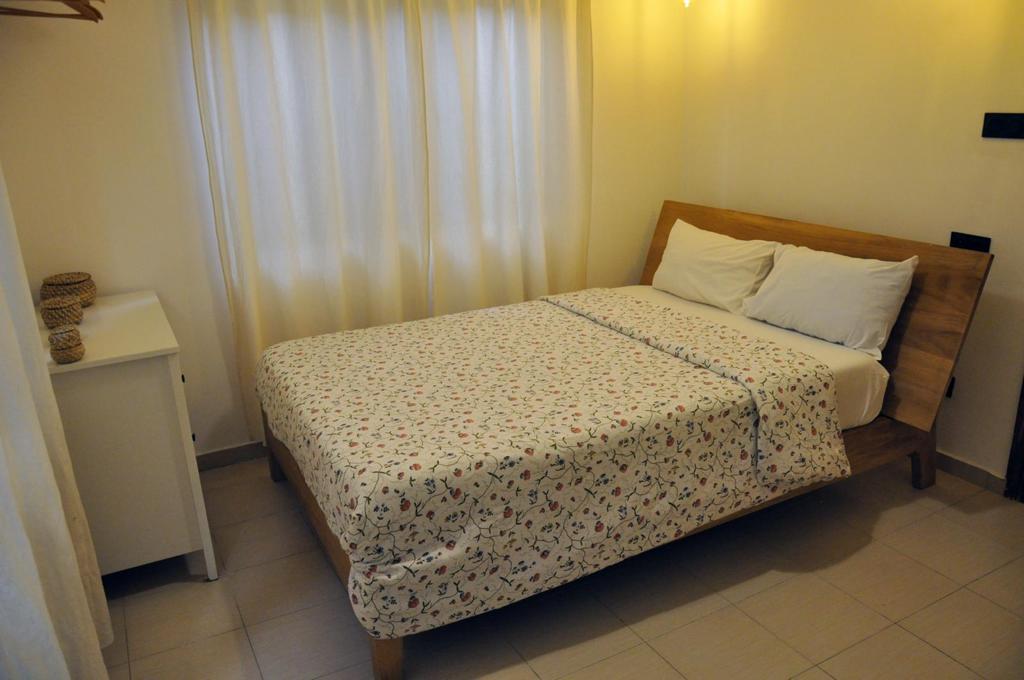 Entrée personnelle meublée à louer à Fidjrossè