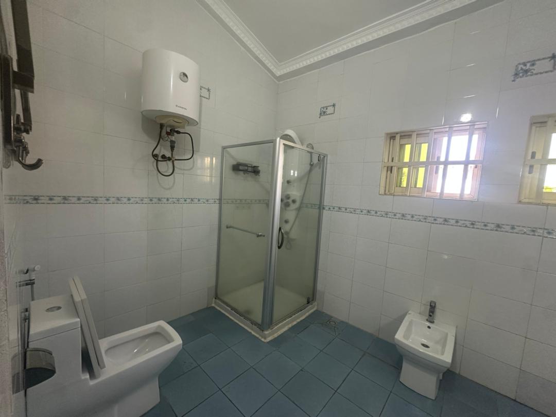 Villa Duplex avec Jardin et Pixine à louer à Cotonou Haie-Vive