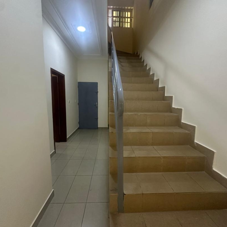 Villa Duplex avec Jardin et Pixine à louer à Cotonou Haie-Vive