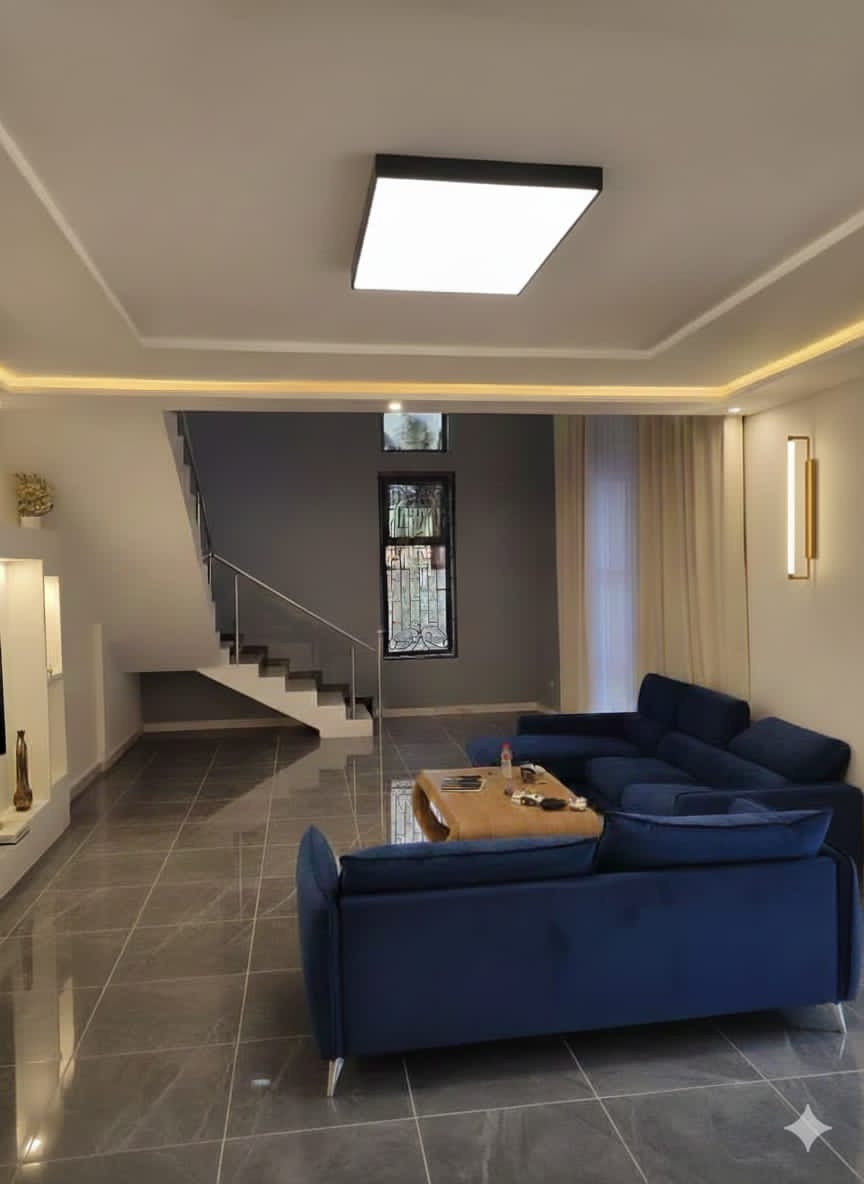 Villa Duplex avec piscine à vendre à Abomey-Calavi Zoca