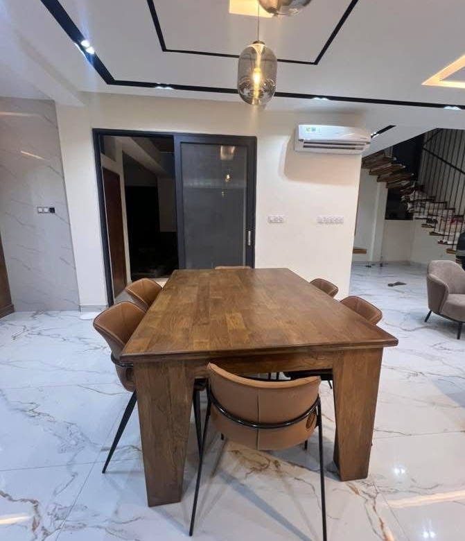 Villa Duplex meublée à louer à Cotonou Akpakpa Quartier Jack