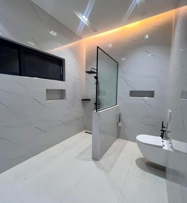 Villa Duplex meublée à louer à Cotonou Akpakpa Quartier Jack