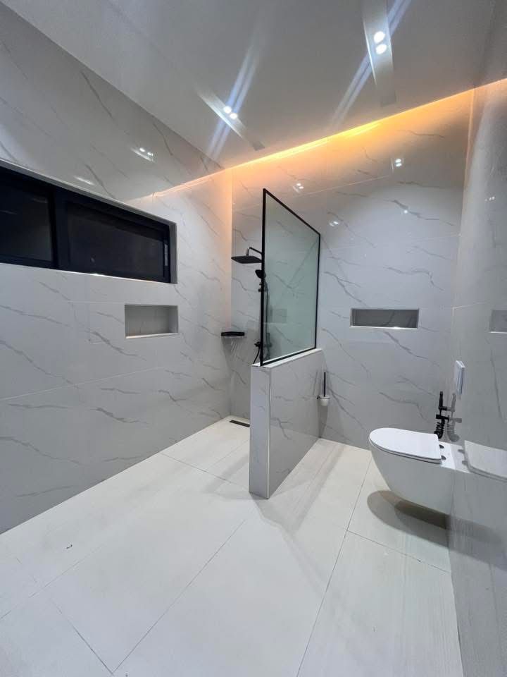 Villa Duplex meublée à louer à Cotonou Akpakpa Quartier Jack