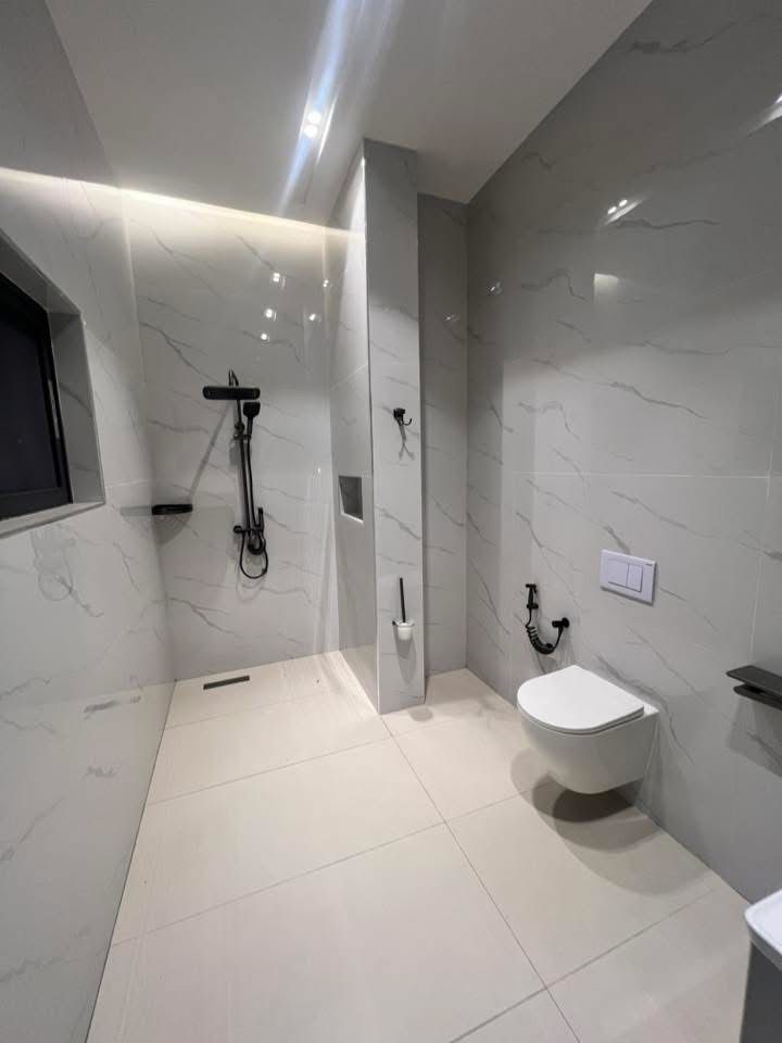 Villa Duplex meublée à louer à Cotonou Akpakpa Quartier Jack