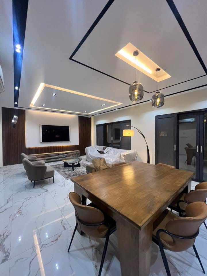 Villa Duplex meublée à louer à Cotonou Akpakpa Quartier Jack