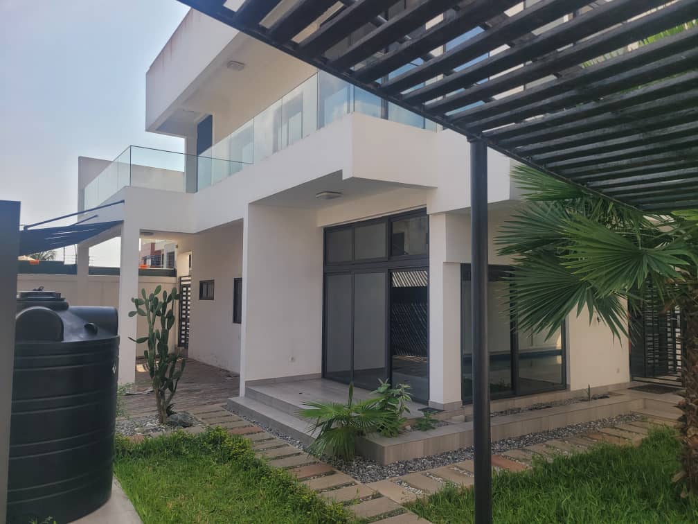 Villa à louer à Cotonou Erevan