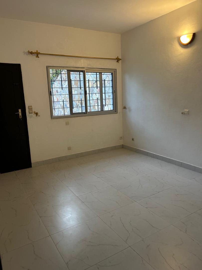 Villa avec Jardin à louer à Cotonou Cocotiers