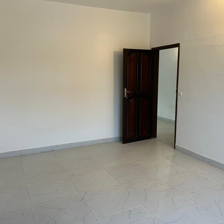 Villa avec Jardin à louer à Cotonou Cocotiers