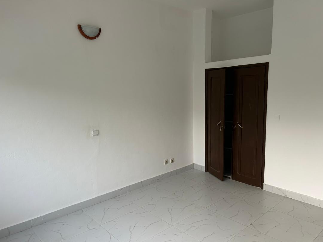 Villa avec Jardin à louer à Cotonou Cocotiers