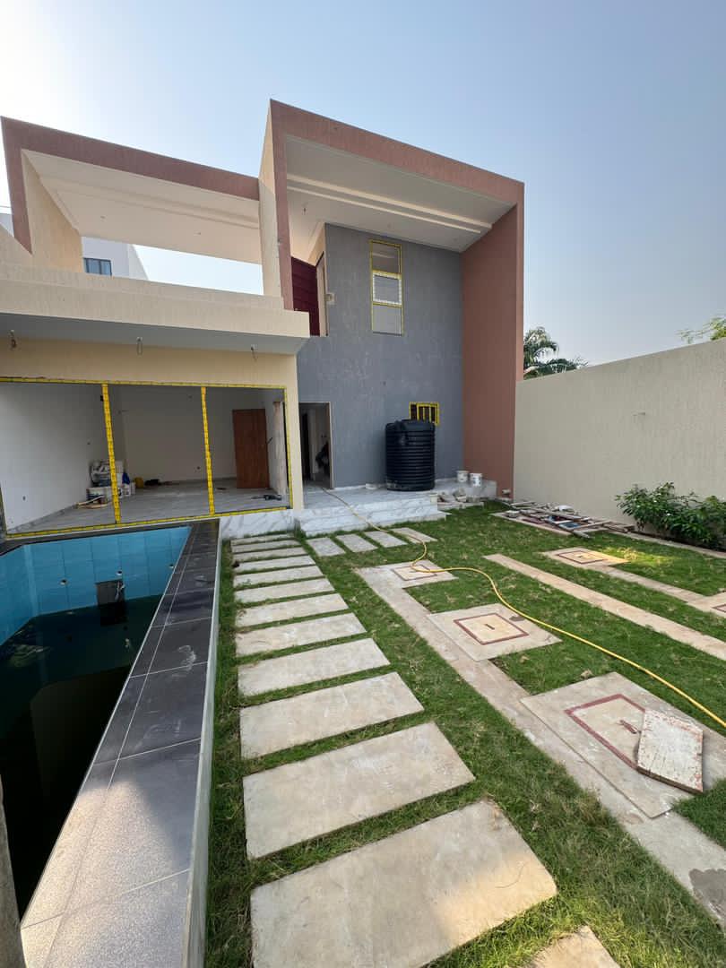 Villa avec piscine à louer à Cotonou Haie-Vive Cocotiers