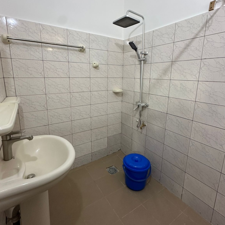 Villa meublée à louer avec Jardin à Fidjrossè Plage