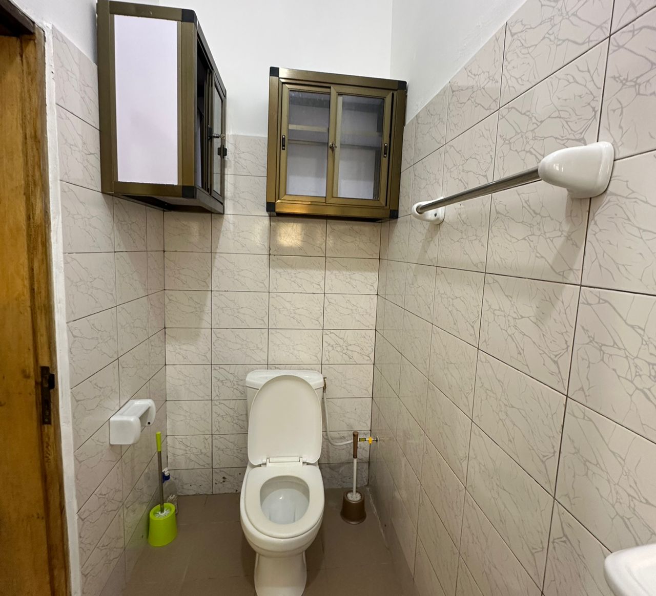 Villa meublée à louer avec Jardin à Fidjrossè Plage