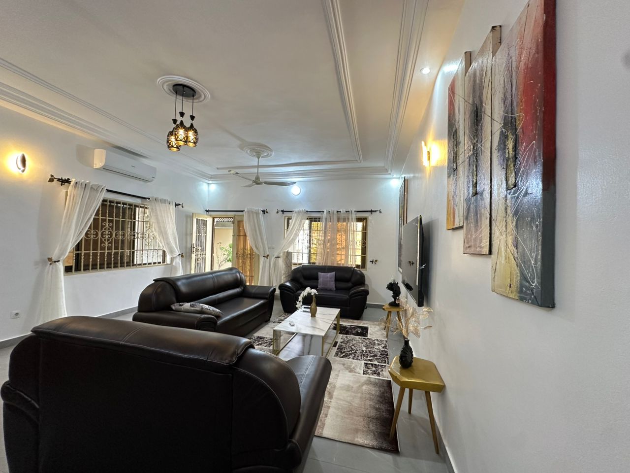 Villa meublée à louer avec Jardin à Fidjrossè Plage