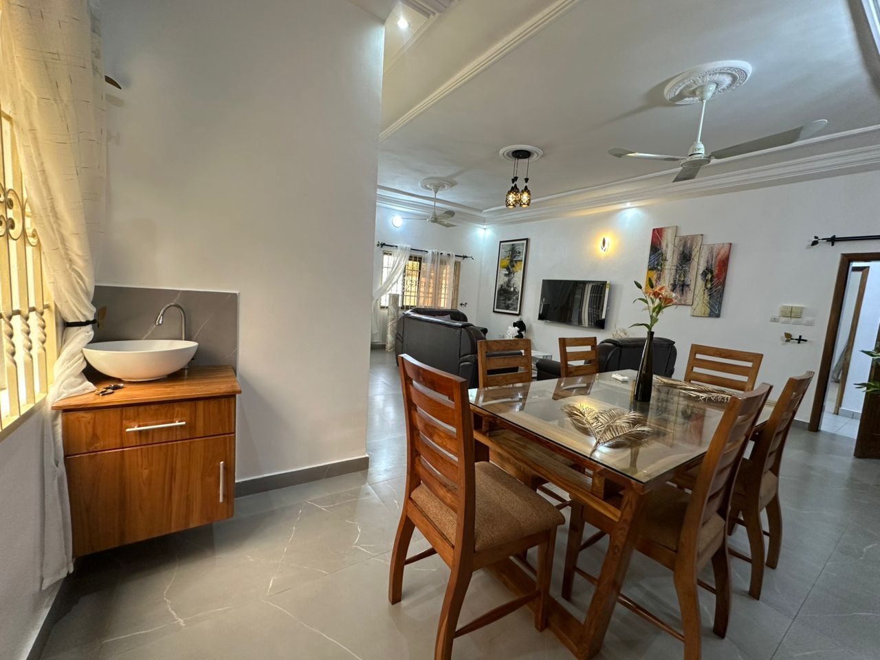 Villa meublée à louer avec Jardin à Fidjrossè Plage