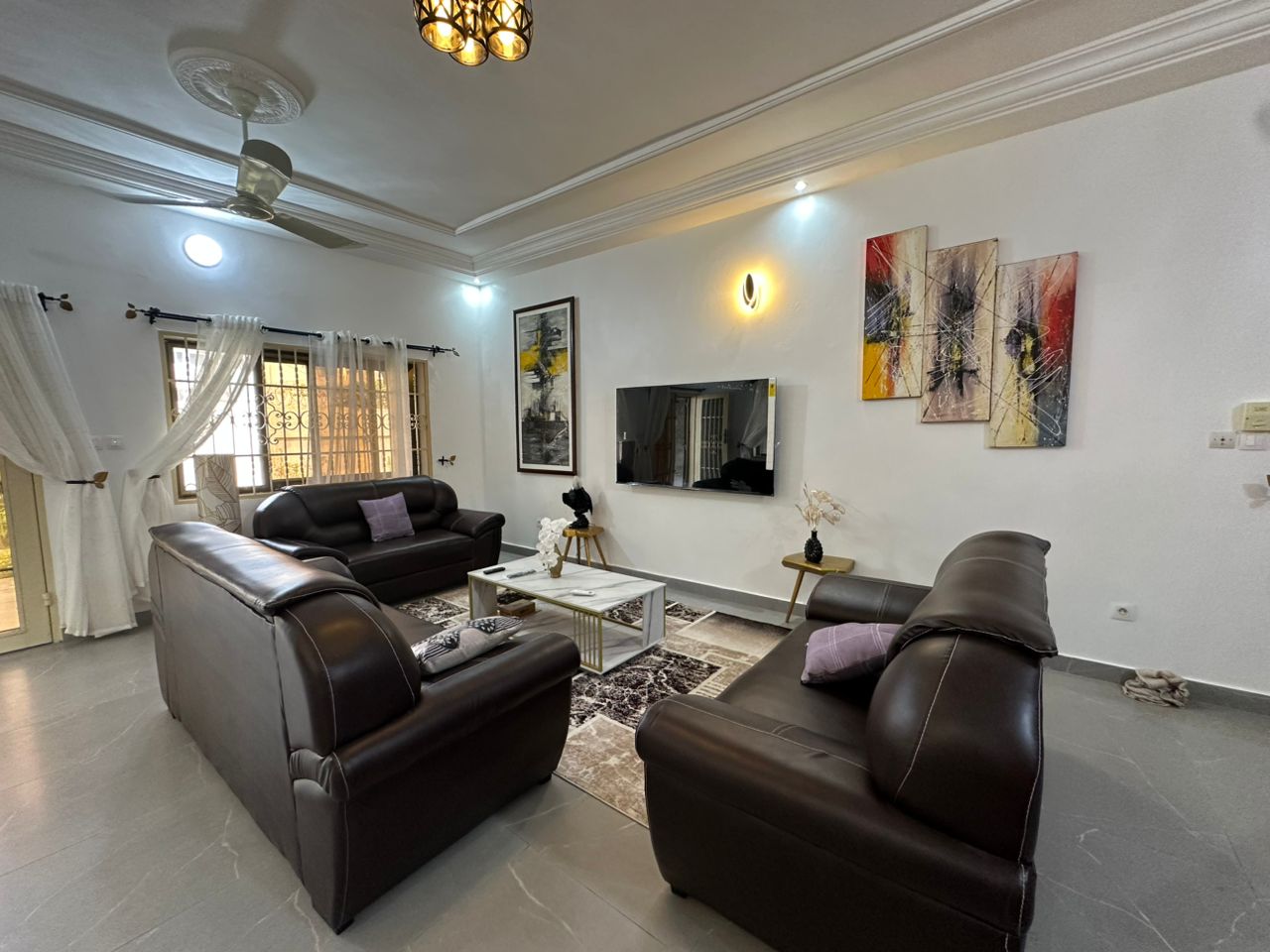 Villa meublée à louer avec Jardin à Fidjrossè Plage