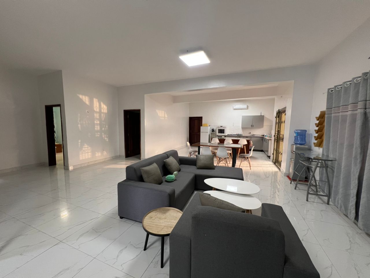 VILLA A LOUER A COTONOU FIDJROSSÈ