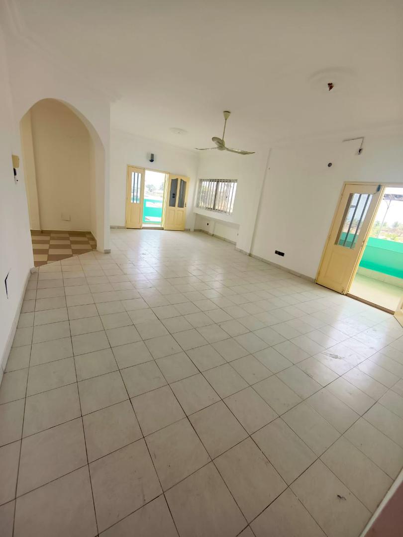 Appartement à louer à Cotonou Fidjrossè Plage (12)