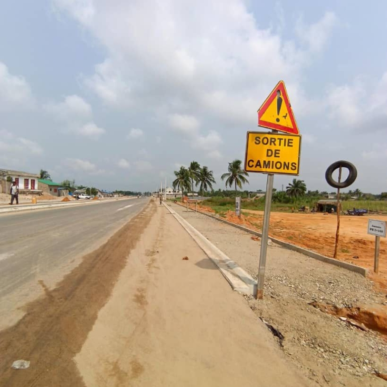 Parcelle à vendre à Adounko