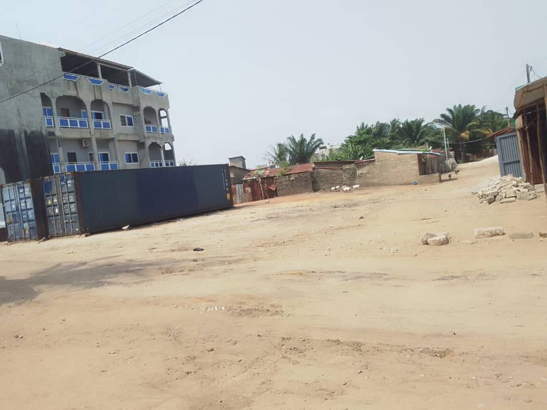 Parcelle à vendre à Cotonou Fidjrossè Centre (6)