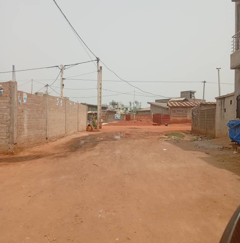 Quatre Parcelles à vendre à Adounko