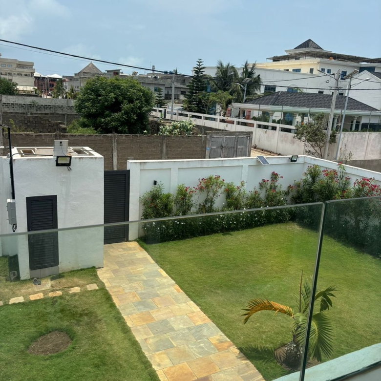 Villa Duplex meublée à Fidjrossè-Akogbato