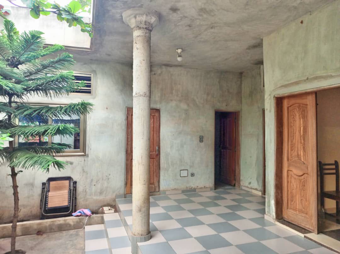 Villa dallée à vendre à Abomey-Calavi Tokan