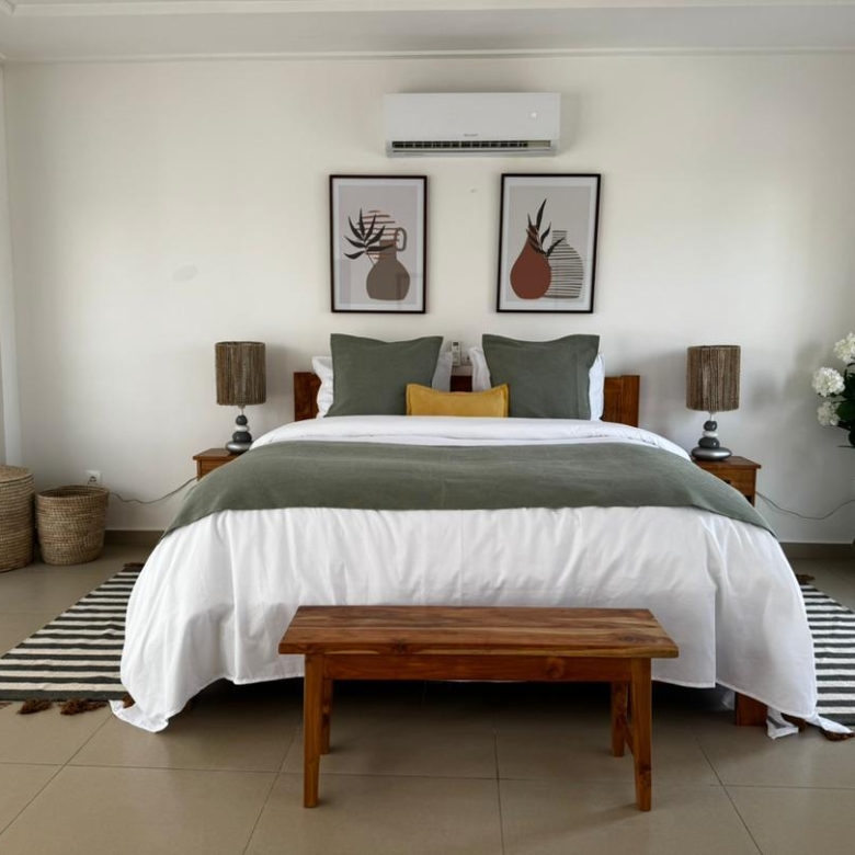 Villa meublée avec piscine à louer à Cotonou Quartier Jack