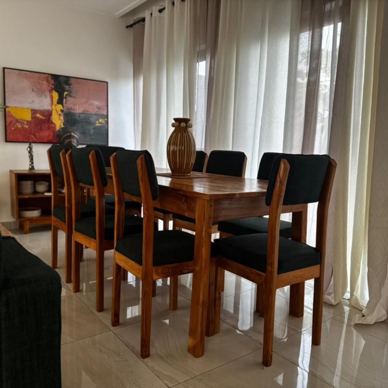 Villa meublée avec piscine à louer à Cotonou Quartier Jack