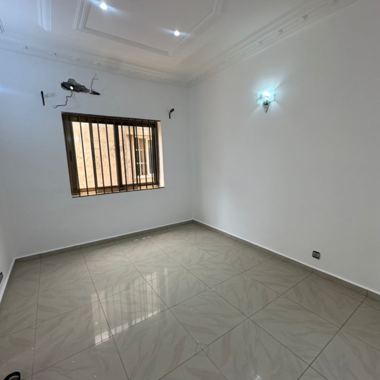 Appartement Entrée personnelle à louer à Cotonou Fidjrossè